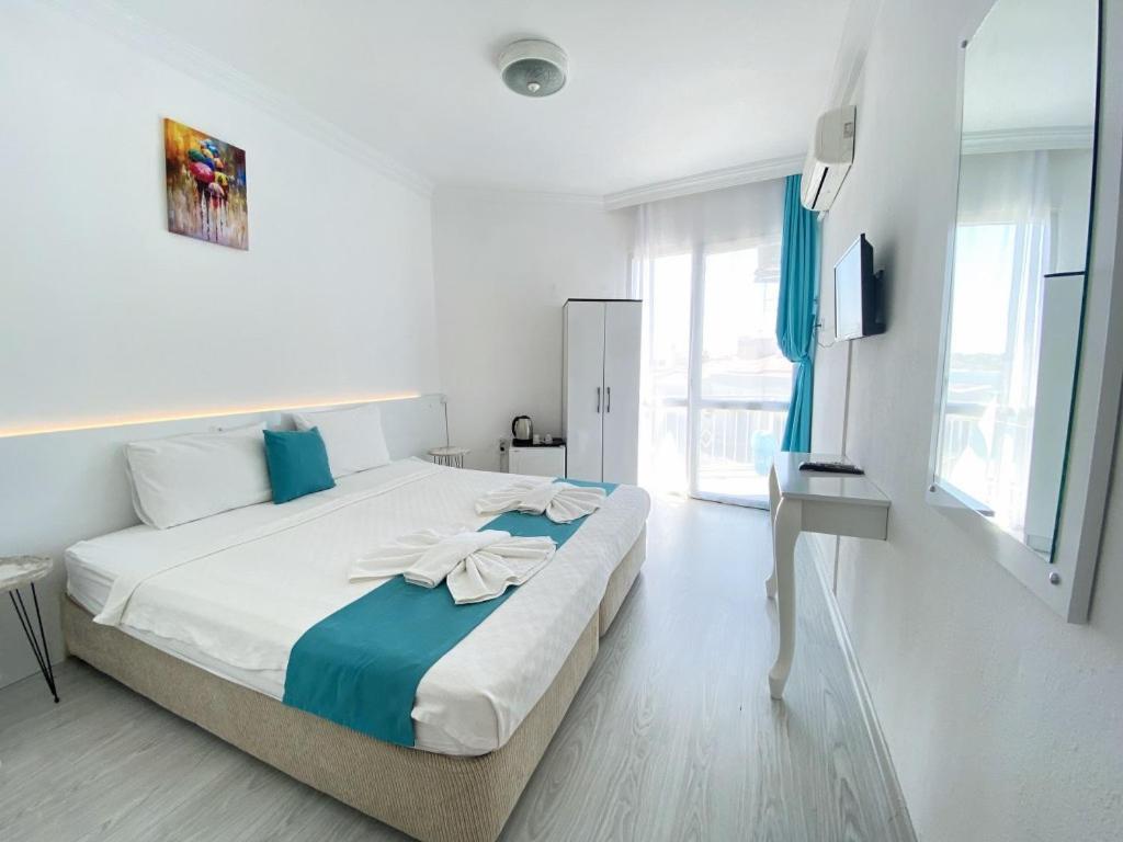 Cesme Minerva Port Hotel Екстер'єр фото